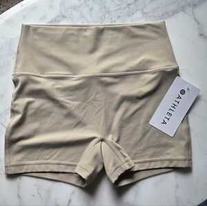 Athleta Beige Transcend 3" Shortie